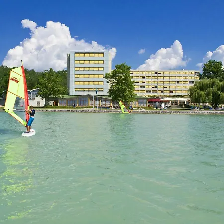 Holiday Club Tihany-2 טיהאני