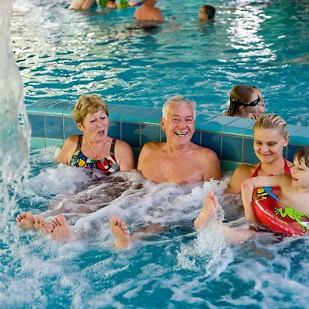 בית נופש Holiday Club Tihany-2 טיהאני